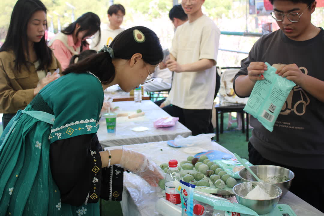 怀古惜今思奋进 beat365正版唯一入口必一开展清明节系列活动_fororder_图片42