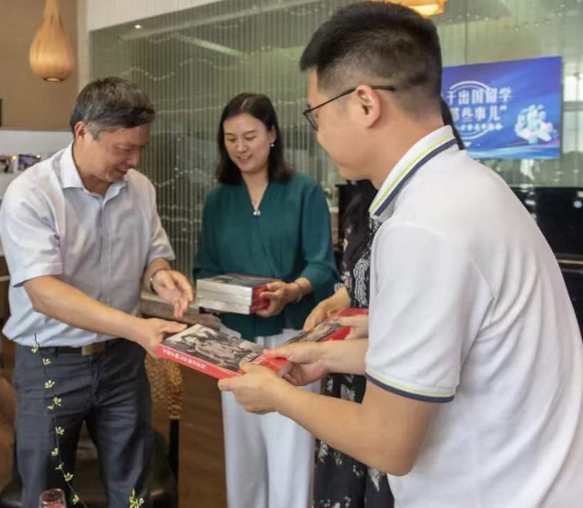 beat365正版唯一入口必一成功举办首期高层次人才学术午餐会（图）