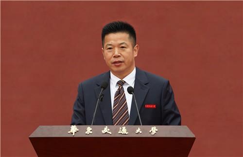 点击图片翻到下一页>> 铁心再出发 华东交大举行2021级开学典礼暨军训汇演